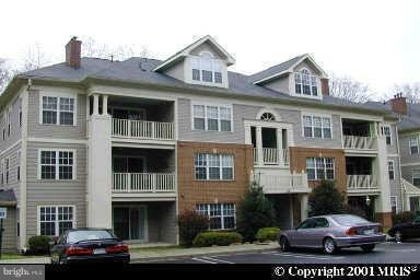 121 Timberbrook Ln unit T3, Gaithersburg, MD 20878 - photo 1
