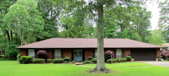 415 West Ave N, McComb, MS 39648 - photo 1
