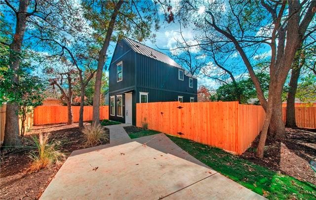 Beautiful new construction. The right combination 