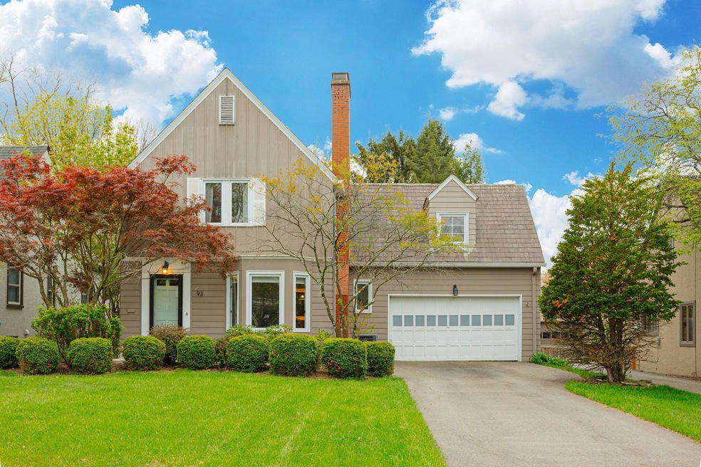 93 W Cooke Rd, Columbus, OH 43214 - photo 1