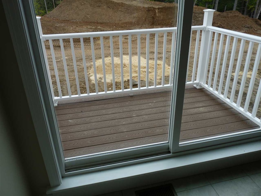 27 Eagle Ridge Rd unit 3, Sandown, NH 03873 - photo 1