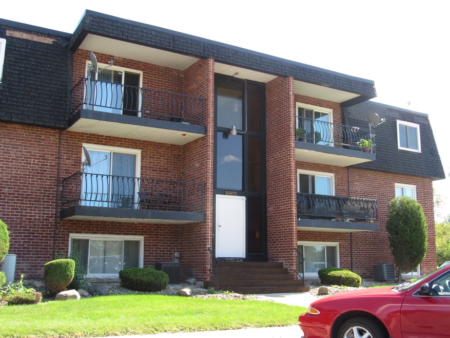17011 Albany Ave unit H1, Hazel Crest, IL 60429 - photo 1