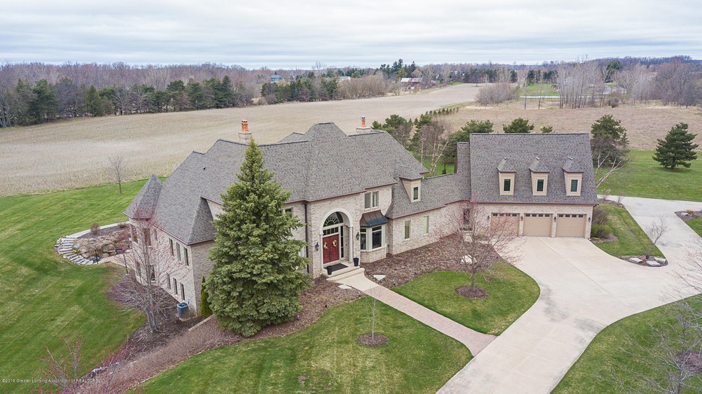 1101_Cherry_Valle_EXTERIOR_RESHOOT_JEFF-