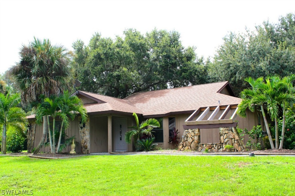 Charming Florida Country Home in North Fort Myers!