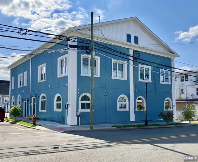 561 Van Houten Ave unit 2, Clifton, NJ 07013 - photo 1