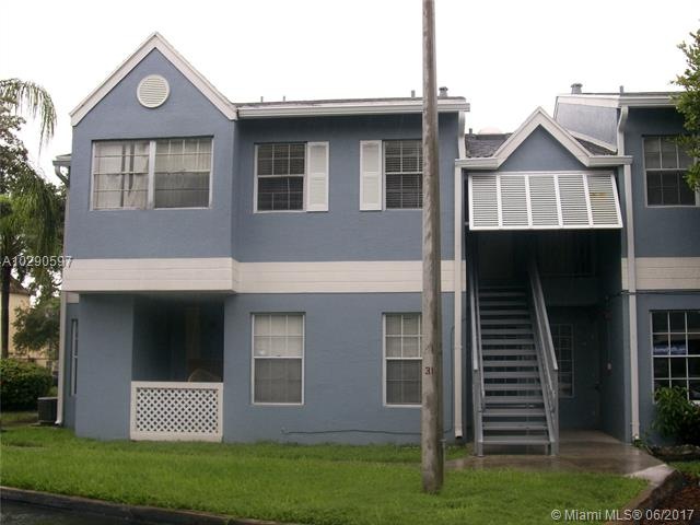 17565 NW 67th Place unit 8, Hialeah, FL 33015 - photo 1