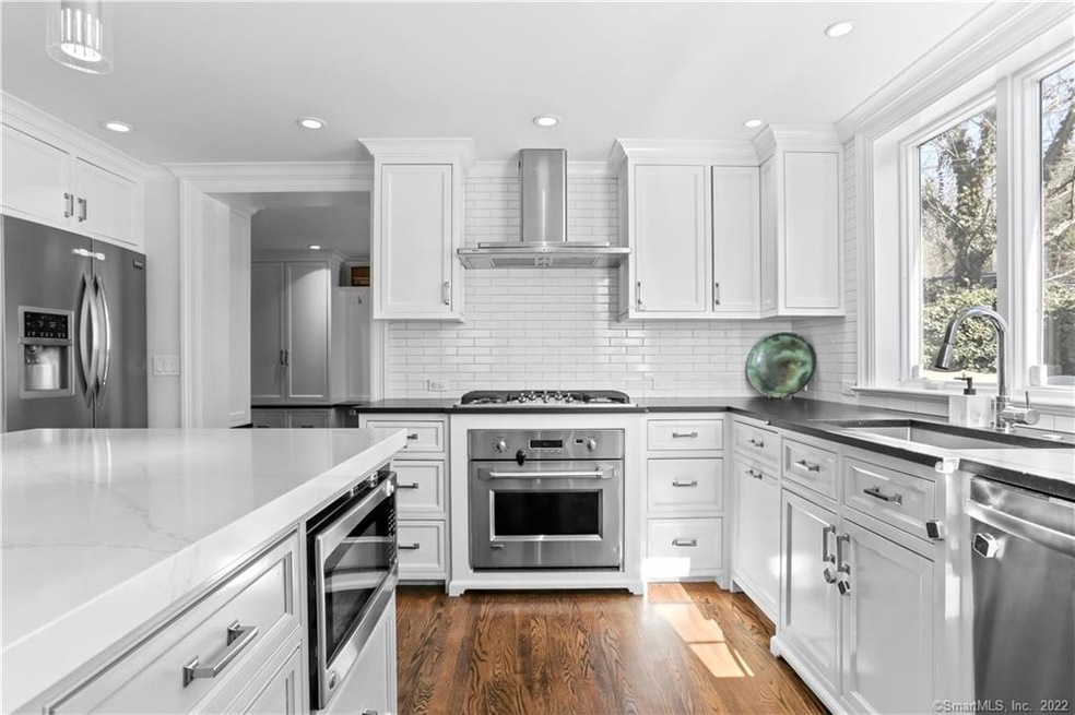 22 W Rocks Rd, Norwalk, CT 06851 - photo 1