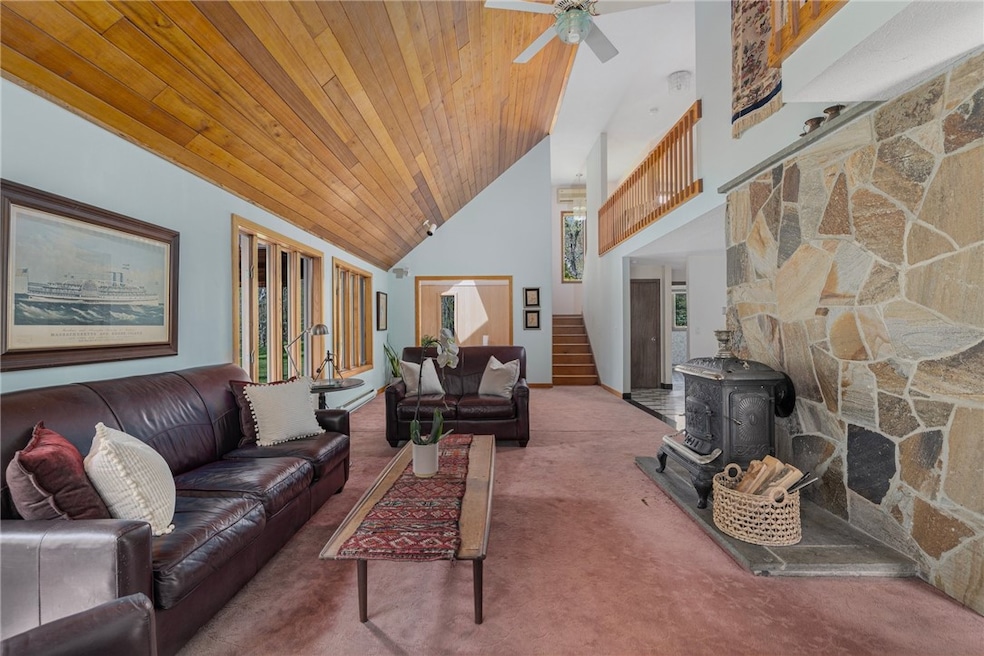 Sold $1,165,000 • Co-Listing Agent