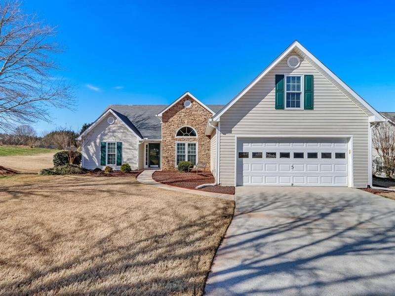 Welcome to 6047 Devonshire Drive!