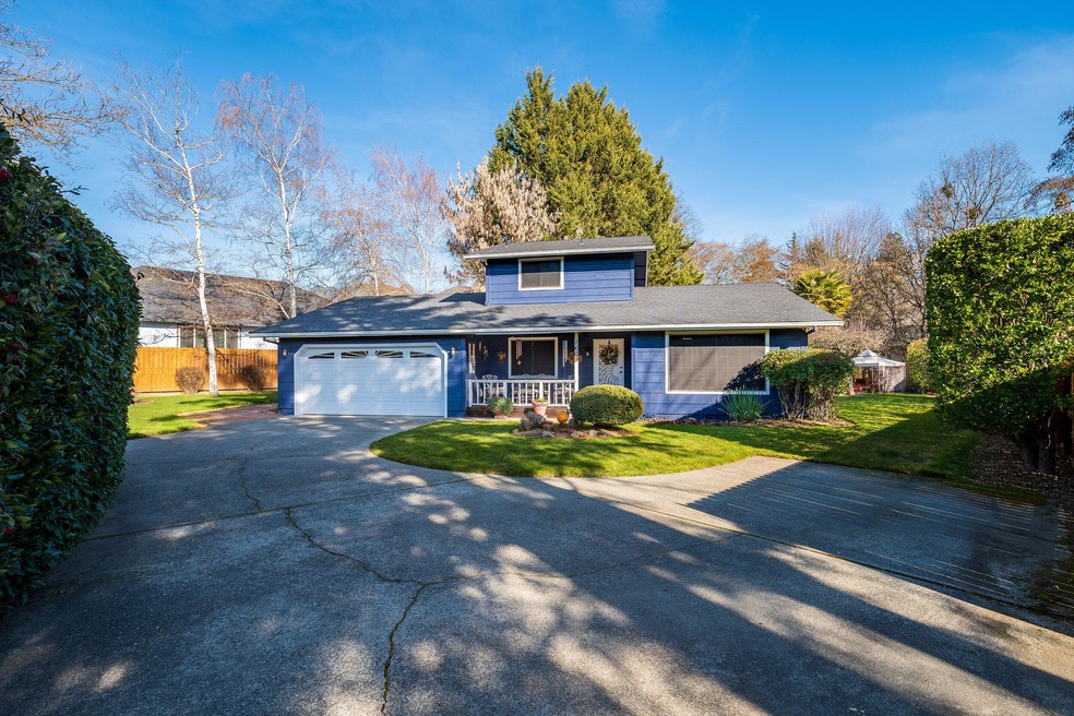 1609 NW Prospect Ave, Grants Pass, OR 97526 - photo 1