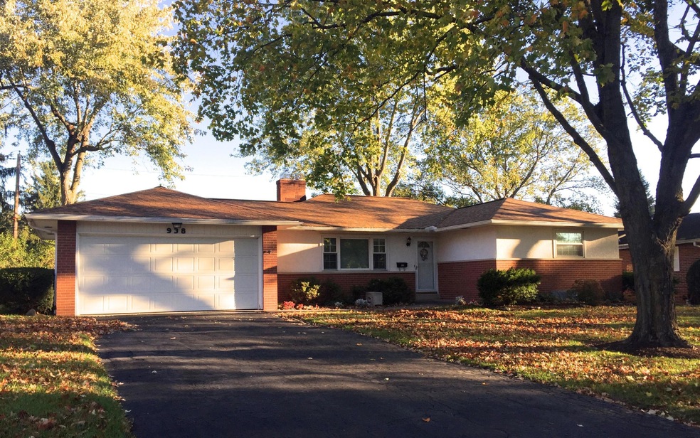 938 Thomas Lane