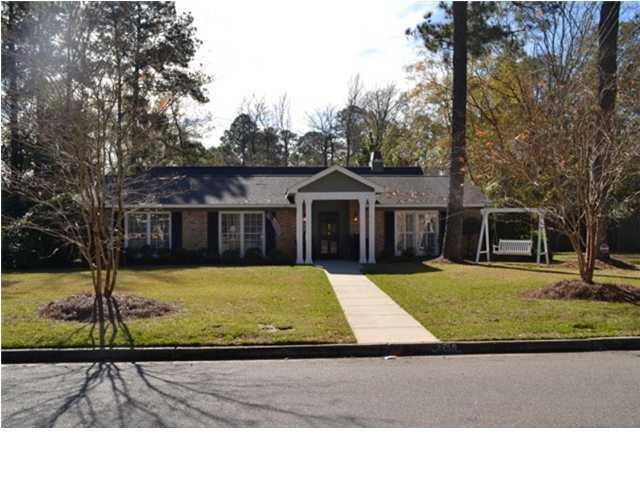 Beautiful Springhill home in great location!