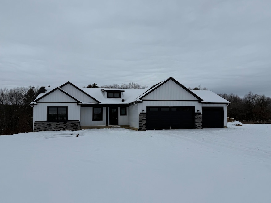 3282 Stonehill Ct, Wayland, MI 49348 - photo 1