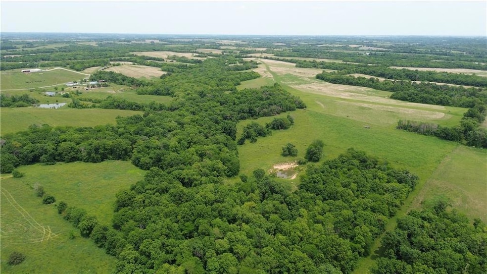 0 C Hwy Hwy unit HMS2572465, Albany, MO 64402 - photo 1