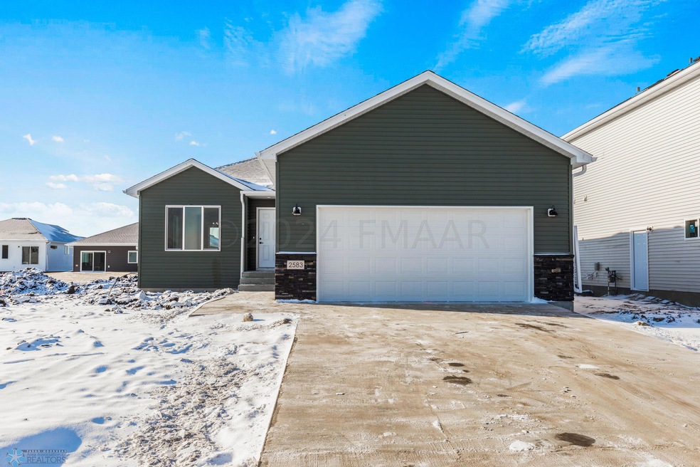2583 Fulton Loop S