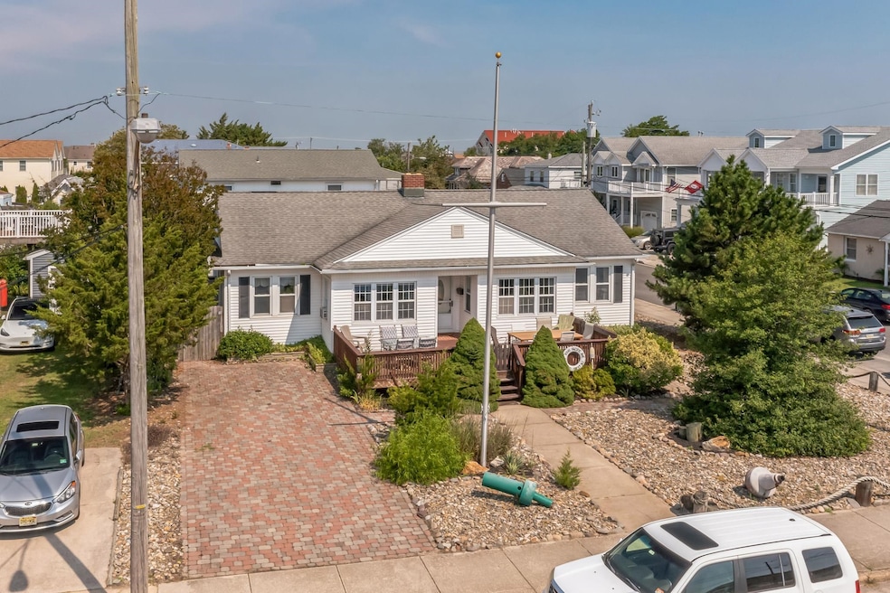Sold $785,000 • Co-Listing Agent