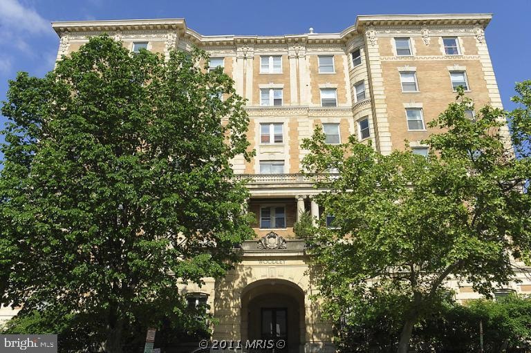 Woodley Condominium unit 309, Washington, DC 20009 - photo 1