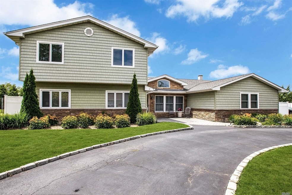 8 Seaway Dr, Copiague, NY 11726 - photo 1