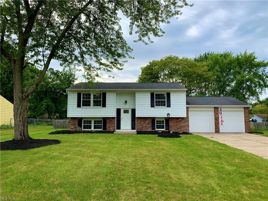 Welcome Home! 8442 Bernice Dr. Strongsville