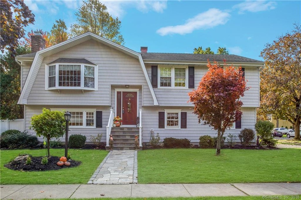 270 Deerfield Dr, Stratford, CT 06614 - photo 1