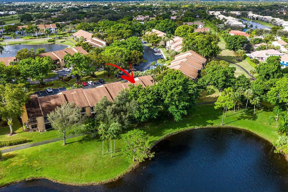 Lakefront Corner Condo