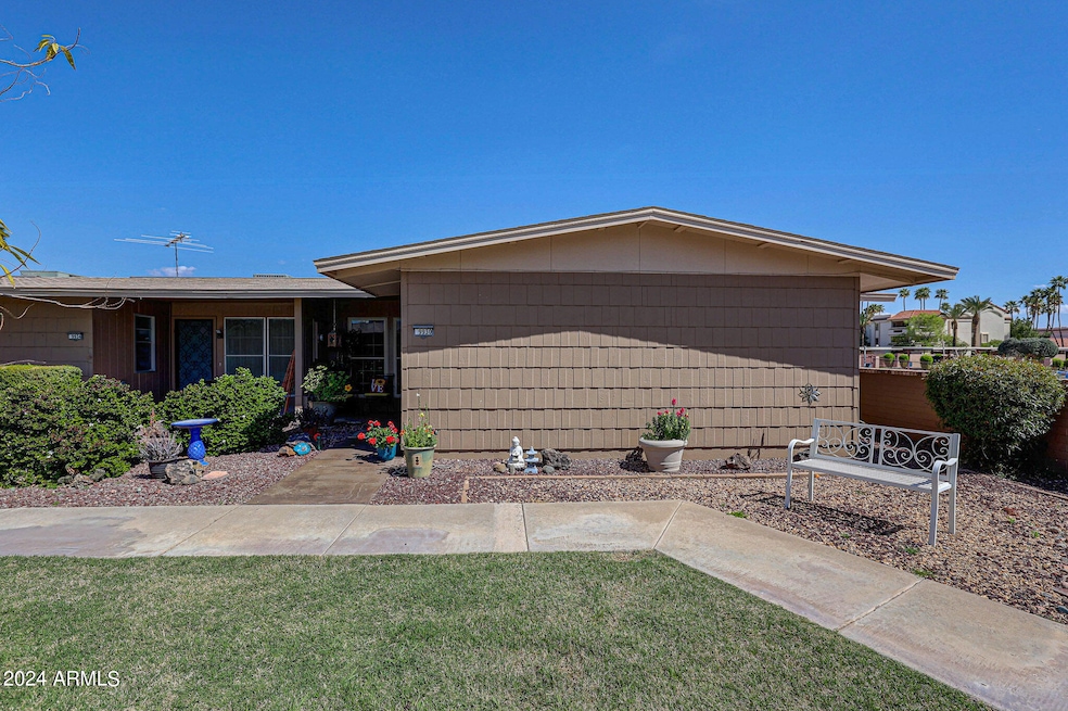 9930 W Palmeras Dr, Sun City, AZ 85373 - photo 1