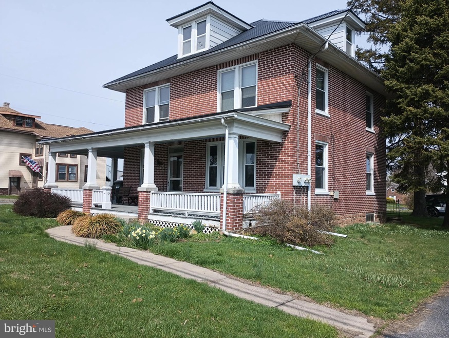 995 W Main St unit 1, New Holland, PA 17557 - photo 1