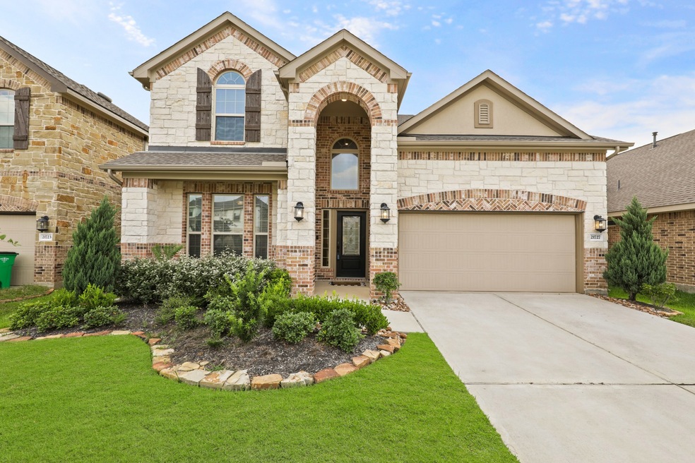 21727 Rose Maris Ln, Tomball, TX 77377 - photo 1