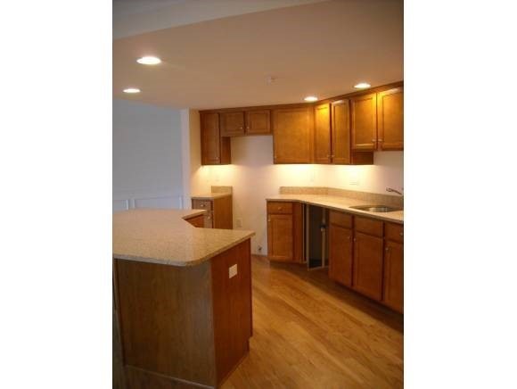 521 Sterling Hill Ln unit 521, Exeter, NH 03833 - photo 1