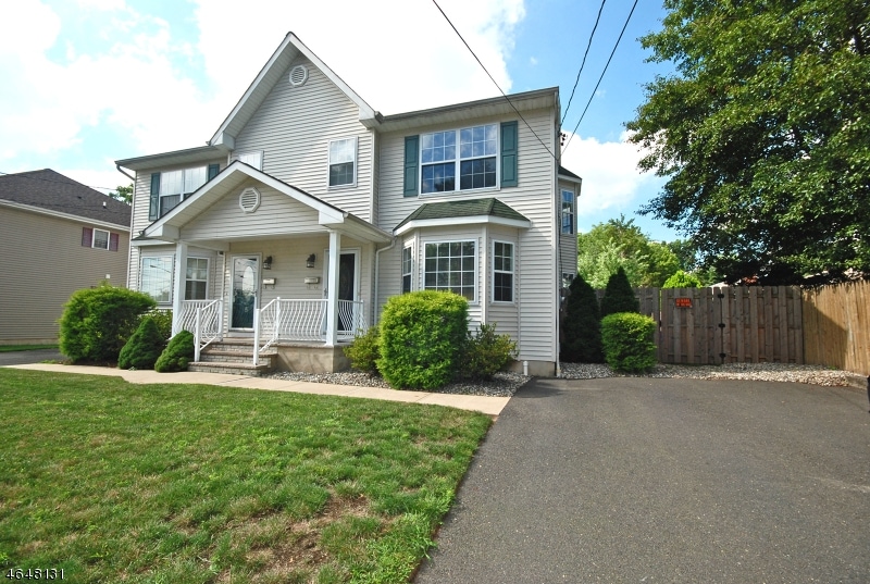 7 Judson Dr, Middlesex, NJ 08846 - photo 1