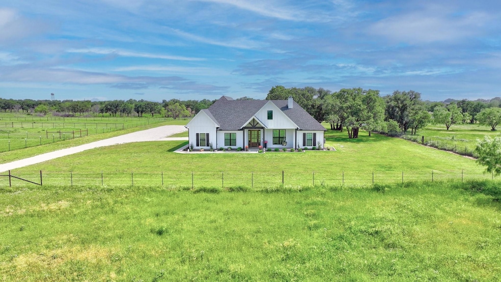 1021 Turkey Meadows Ln, Weatherford, TX 76088 - photo 1