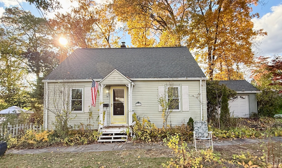 115 Garfield Rd, Bristol, CT 06010 - photo 1