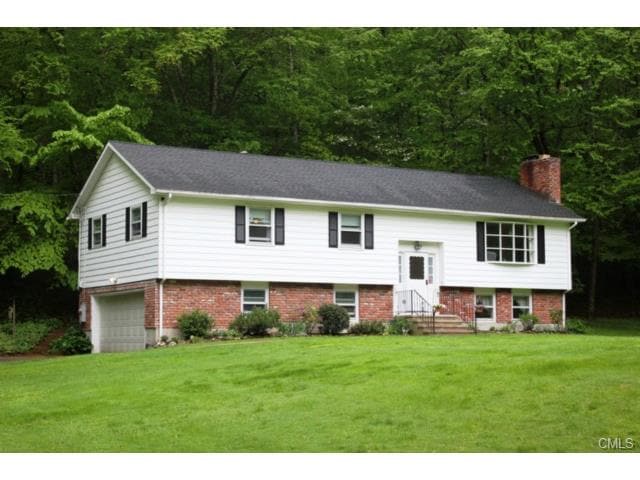 175 Hanover Rd, Newtown, CT 06470 - photo 1