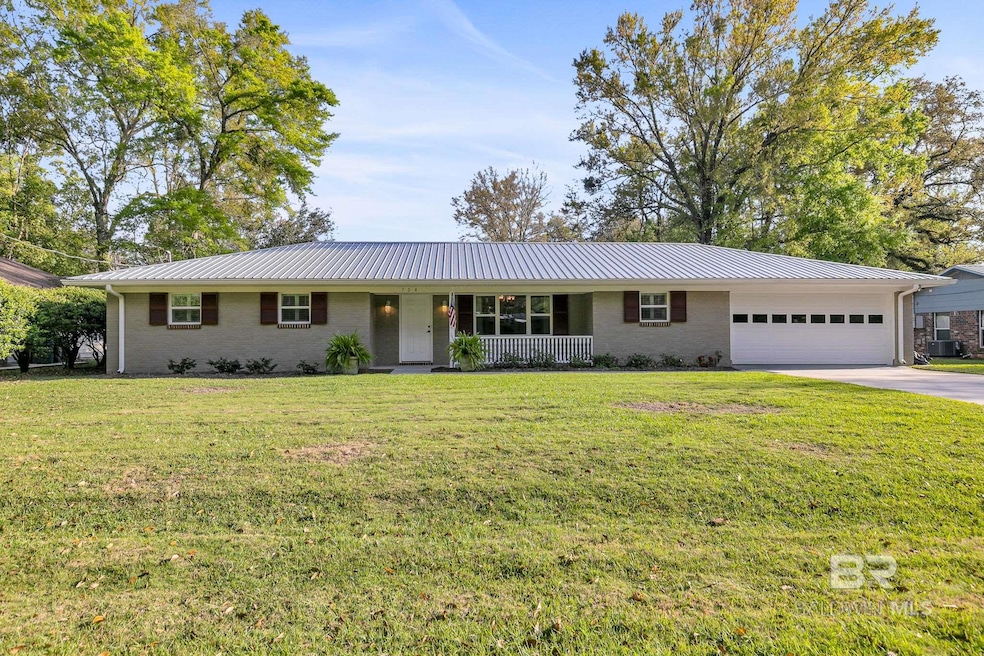 704 Lea Ave, Daphne, AL 36526 - photo 1