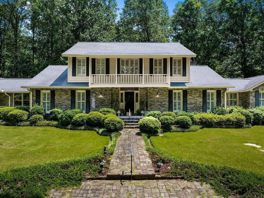 601 Glen Oaks Cir, Jasper, AL 35504 - photo 1