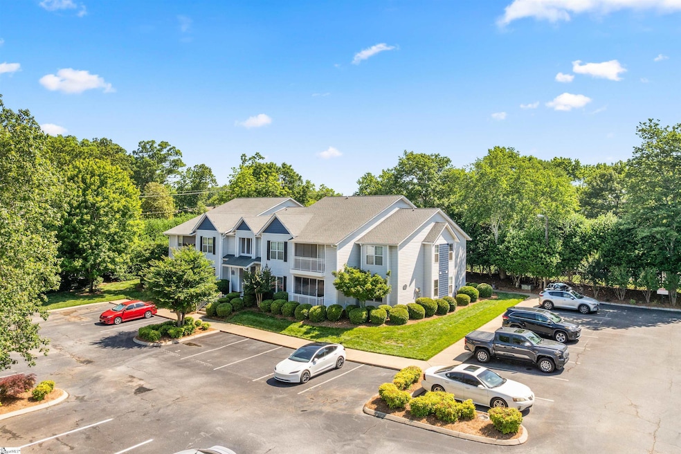 4614 Old Spartanburg Rd unit 8, Taylors, SC 29687 - photo 1