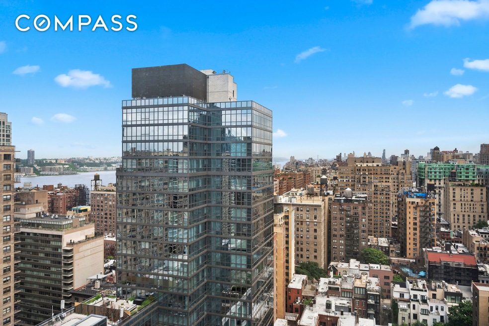 Lincoln Towers unit 28S, New York, NY 10023 - photo 1