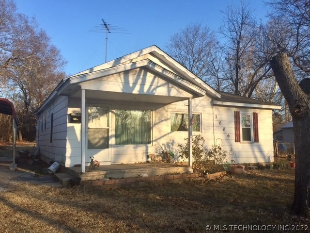 1006 N Vinita Ave, Tahlequah, OK 74464 - photo 1