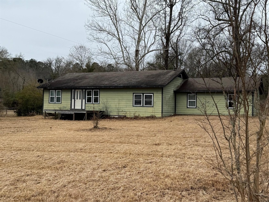 1707 N Pine St, Vivian, LA 71082 - photo 1