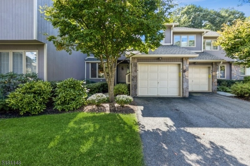 41 Roberts Cir, Basking Ridge, NJ 07920 - photo 1