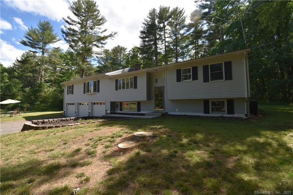 87 Rhode Island Line Rd, Putnam, CT 06260 - photo 1