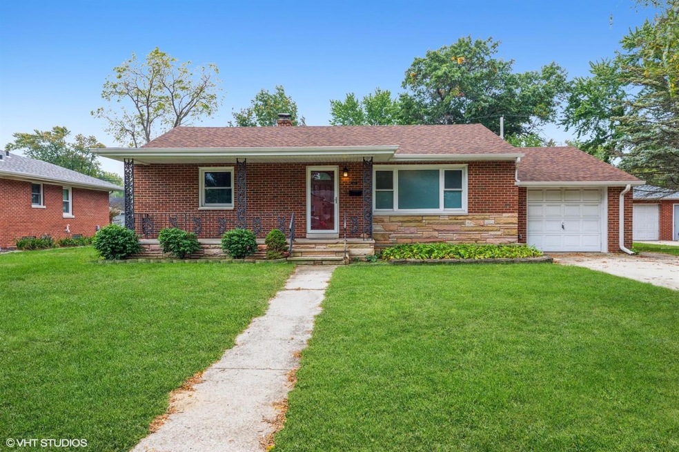 209 W Oak Place, Griffith, IN 46319 - photo 1