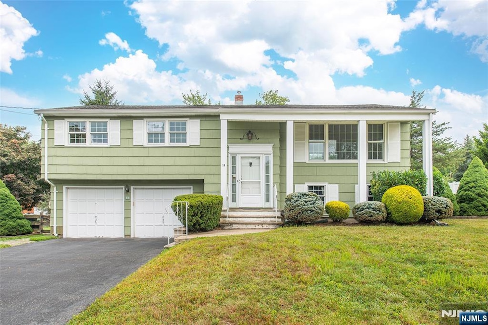 11 Kimberly Place, Wayne, NJ 07470 - photo 1