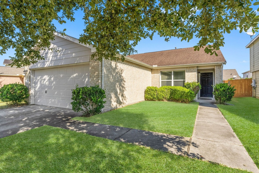 29338 Legends Green Dr, Spring, TX 77386 - photo 1