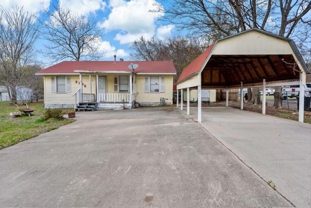 View of front of property featuring a porch and a 