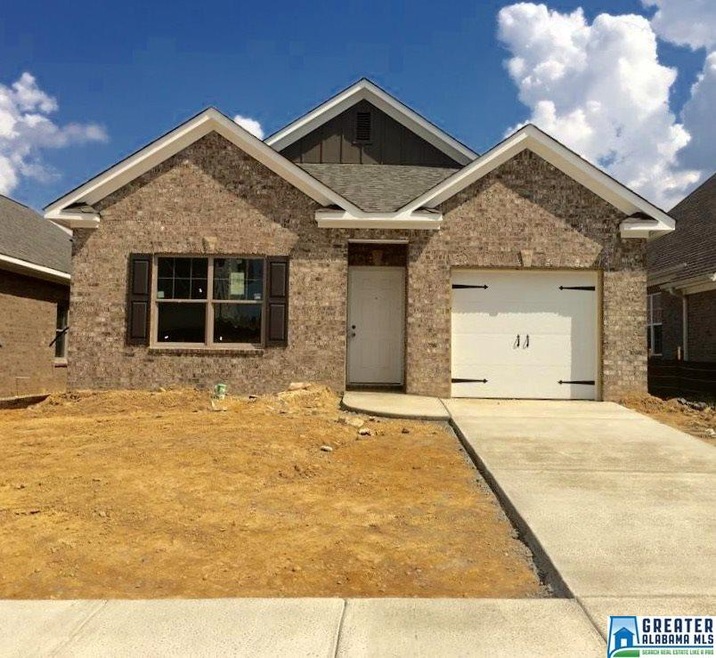 2136 Greendale Cir, Birmingham, AL 35215 - photo 1
