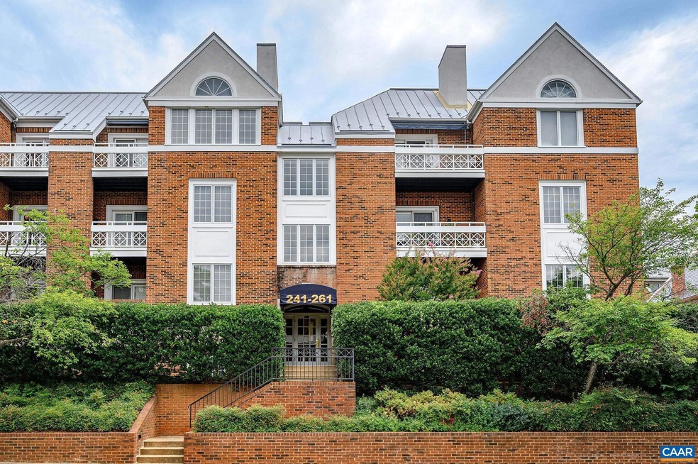 249 E Jefferson St unit 2526, Charlottesville, VA 22902 - photo 1