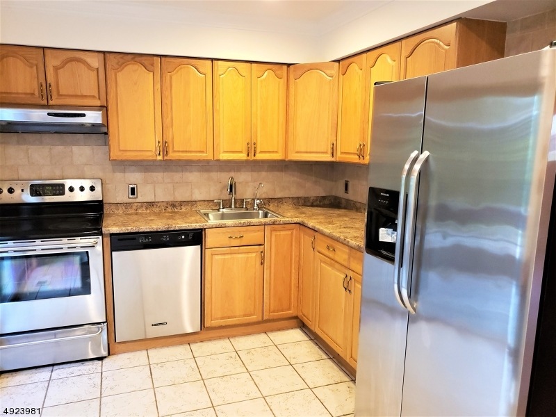 310 Stonegate Ln unit 310, Stanhope, NJ 07874 - photo 1