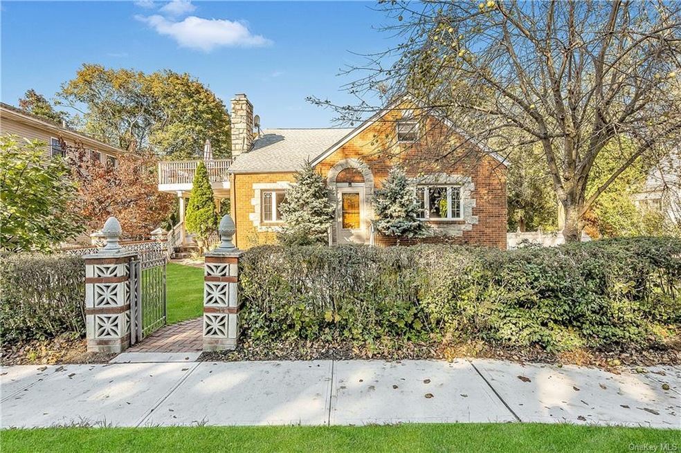 87 Maple St, Croton On Hudson, NY 10520 - photo 1