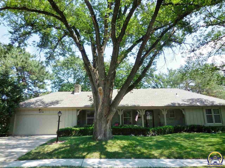 3034 SW Plass Ave, Topeka, KS 66611 - photo 1